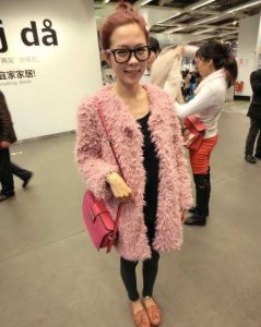 韩式丸子头 甜美又显高的无刘海丸子头发型
