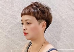 50岁女性剪露耳短发才真减龄 2022年中老年女士前卫时尚超短发设计
