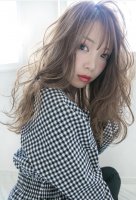 恬静婉约披肩长头发大全 演绎青春时光的卷烫发型
