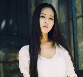 百搭时尚的短发发型 短发怎样搭配衣服