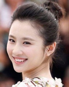夏季凉爽清新大脸扎发 简易大脸美女扎法