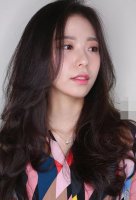 女孩子韩系卷烫发迷倒众人 引领秋冬流行卷头发造型