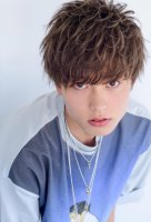 哪些脸型男生适合定位烫 大众款式的男生烫发示范