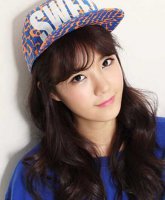 最流行的中发烫发型女 女生长发烫发最是流行迷人