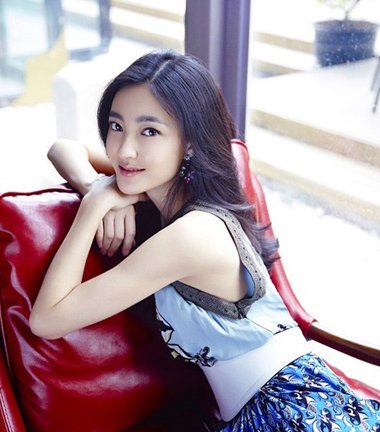 明星也都爱生活 王丽坤舒缓生活发型点亮美