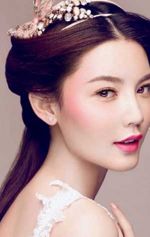 新娘长发发型图片 春季超浪漫美态的新娘长发发型图
