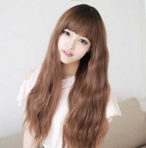 女生玉米烫发型 韩系的甜美可爱风