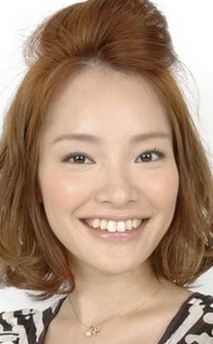 发量少的小女孩怎么扎头发 发量少女生怎么扎头发显气质