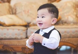这个一岁半小男孩发型也太可爱了 男童发型图片把童龄放的精致