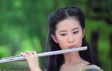 盘点女明星最新唯美发型设计 不一样的长发扎发发型