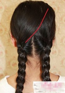蘑菇头编发教程 蘑菇头女孩子怎么打扮发型图解