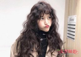 烫头发也能很萌很可爱 韩式女生蛋卷头长发发型最适合甜美小仙女
