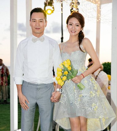 安以轩夏威夷婚礼浪漫清新 安以轩最全婚纱发型
