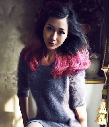 四十多岁女人染什么颜色头发 烫头发染什么色好