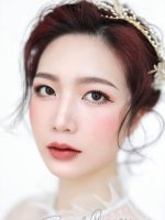 温柔奶茶色新娘妆容|迎宾松散编发发型